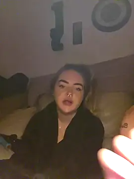 Snapshot of LitHippieBaby420 chatting on 21, 9, 2025 LitHippieBaby420 online show from 21, 9, 2025