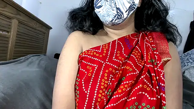 Snapshot of ArathyNambyarMallu chatting on 4, 12, 2025 ArathyNambyarMallu online show from 4, 12, 2025