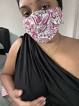 Snapshot of ArathyNambyarMallu chatting on 1, 4, 2026 ArathyNambyarMallu online show from 1, 4, 2026