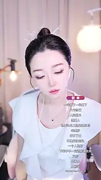 Snapshot of Zoe-99 chatting on 15, 9, 2025 Zoe-99 online show from 15, 9, 2025