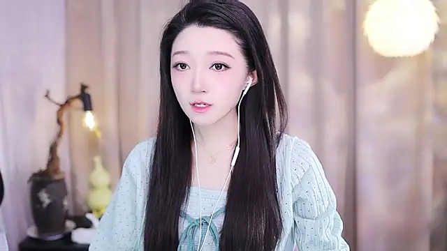 Snapshot of Zoe-99 chatting on 20, 12, 2025 Zoe-99 online show from 20, 12, 2025