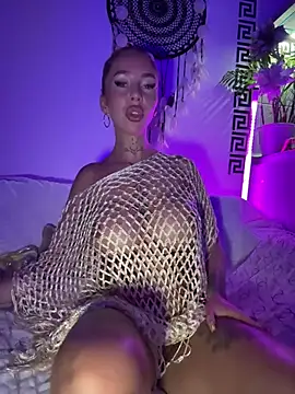 Snapshot of CheekyChels chatting on 21, 7, 2026 CheekyChels online show from 21, 7, 2026