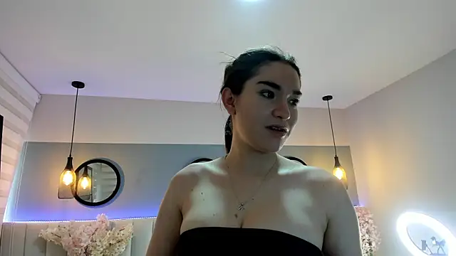 Snapshot of chelsea_bolton_ chatting on 8, 5, 2026 chelsea bolton online show from 8, 5, 2026