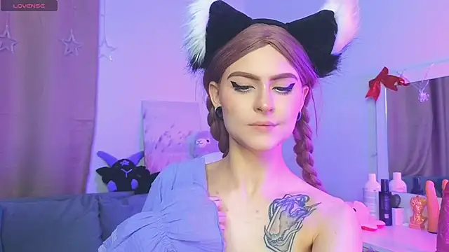 Snapshot of Emily__Mooree chatting on 20, 1, 2025 Emily Mooree online show from 20, 1, 2025