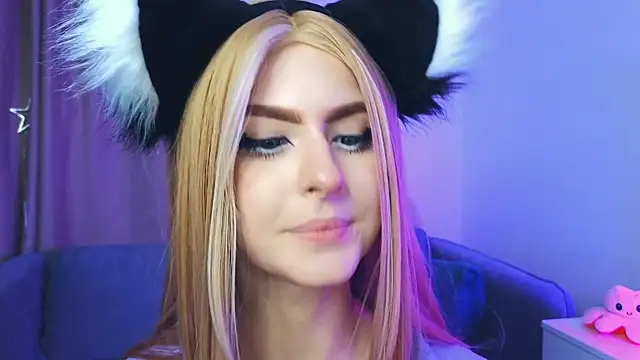 Snapshot of Emily__Mooree chatting on 10, 2, 2025 Emily Mooree online show from 10, 2, 2025