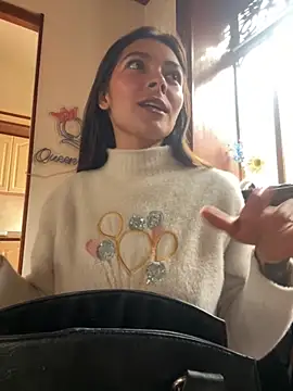 Snapshot of Aleska_Miami chatting on 5, 3, 2026 Aleska Miami online show from 5, 3, 2026