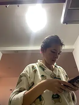 Snapshot of Aleska_Miami chatting on 15, 4, 2026 Aleska Miami online show from 15, 4, 2026