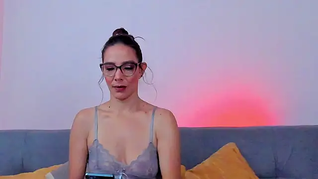 Snapshot of KarenSims chatting on 21, 3, 2026 KarenSims online show from 21, 3, 2026