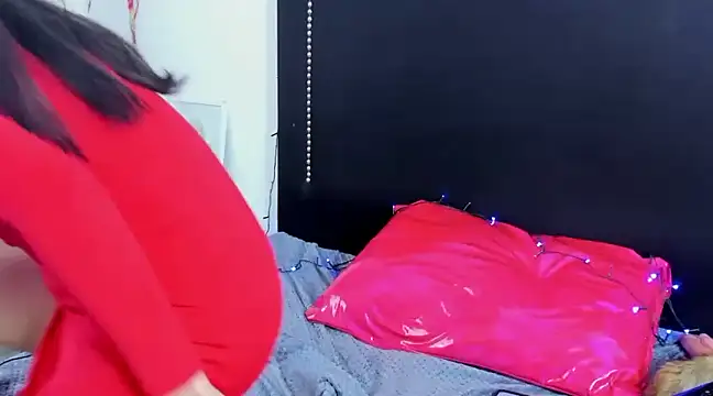 Snapshot of Cleo_Hott chatting on 18, 3, 2025 Cleo Hott online show from 18, 3, 2025