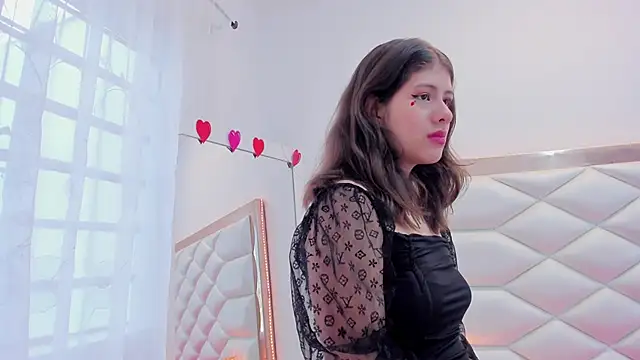 Snapshot of MiaQueen021 chatting on 21, 3, 2025 MiaQueen021 online show from 21, 3, 2025