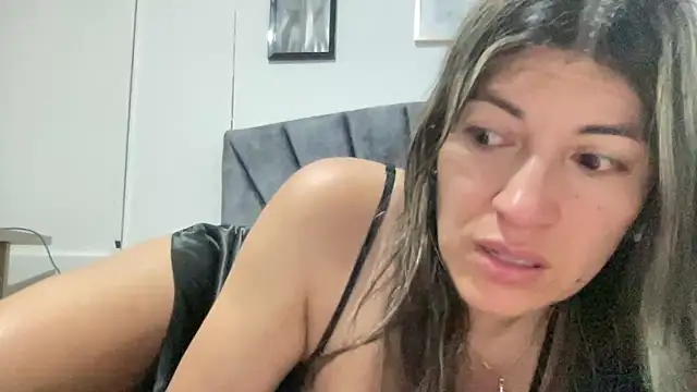 LunaBeya online show from 5, 2, 2026