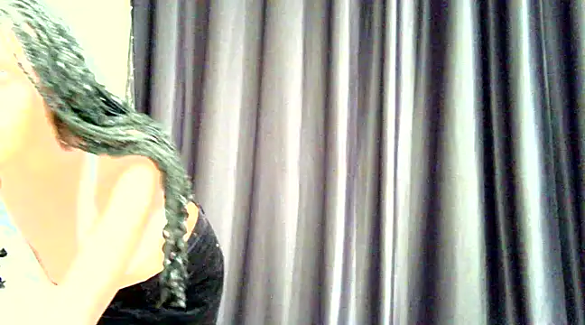 Snapshot of Slendernana chatting on 11, 1, 2025 Slendernana online show from 11, 1, 2025