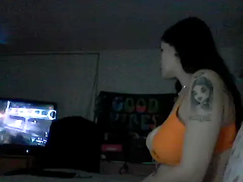 nikkikittyx3 online show from 8, 4, 2026