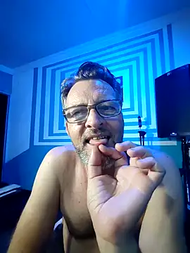 itsmeyes69 online show from 8, 2, 2025