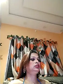 Snapshot of SANA-LEONI chatting on 12, 5, 2026 SANA-LEONI online show from 12, 5, 2026