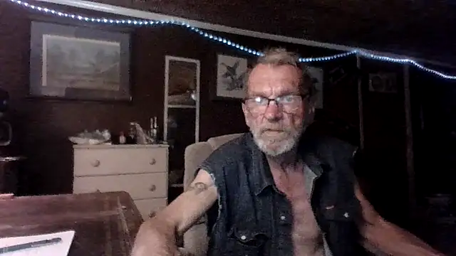 Snapshot of Aldick68 chatting on 13, 4, 2026 Aldick68 online show from 13, 4, 2026