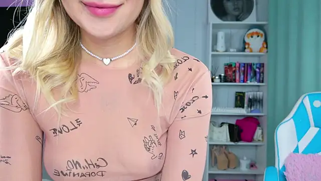 Mercedes Robinson online show from 3, 12, 2025