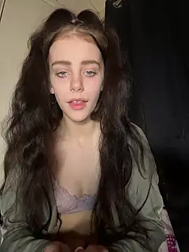Snapshot of VioletxBlue chatting on 13, 1, 2025 VioletxBlue online show from 13, 1, 2025