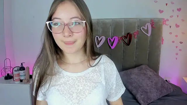 Dahlia Rousse online show from 1, 3, 2025