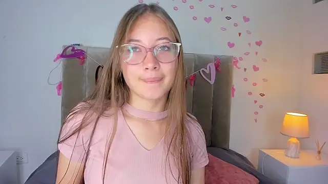 Dahlia Rousse online show from 15, 3, 2025