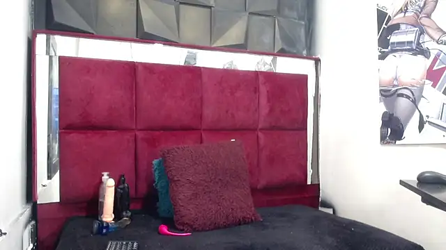 Snapshot of SolEvanss chatting on 22, 10, 2025 SolEvanss online show from 22, 10, 2025