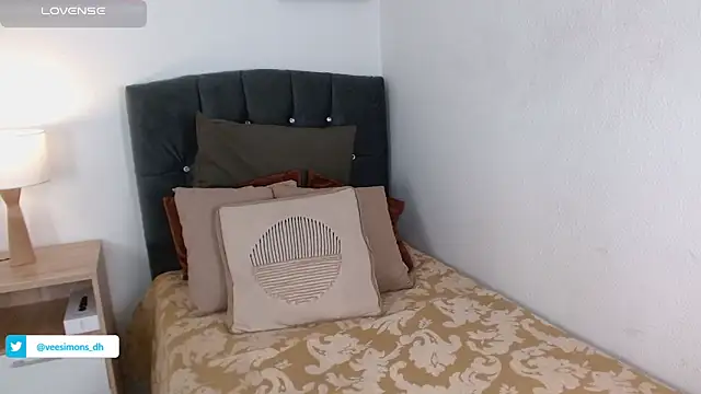 Veronica simons online show from 6, 2, 2025