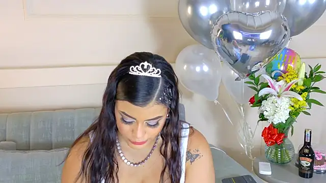 Snapshot of AlynAllen chatting on 10, 3, 2026 AlynAllen online show from 10, 3, 2026