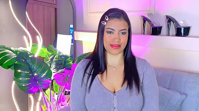 Snapshot of AlynAllen chatting on 12, 3, 2026 AlynAllen online show from 12, 3, 2026