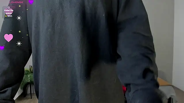 Snapshot of Luxury_Woman chatting on 25, 10, 2025 Luxury Woman online show from 25, 10, 2025