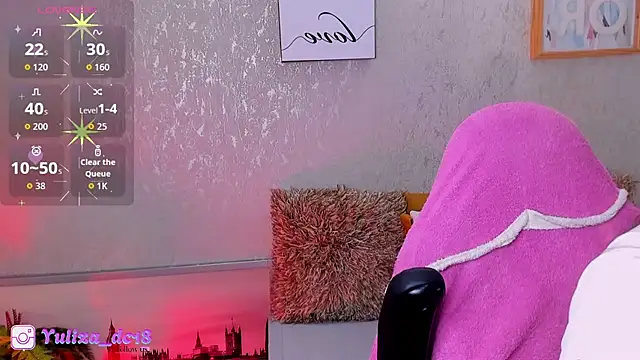 Snapshot of Luxury_Woman chatting on 18, 3, 2026 Luxury Woman online show from 18, 3, 2026