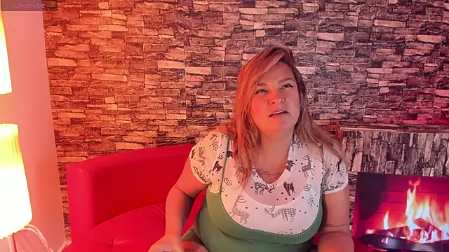 Snapshot of Elise-Leyton chatting on 23, 2, 2026 Elise-Leyton online show from 23, 2, 2026