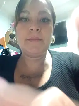 Snapshot of Elise-Leyton chatting on 16, 4, 2026 Elise-Leyton online show from 16, 4, 2026