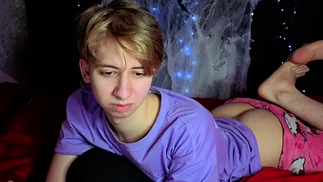 Snapshot of Timothy_Fox chatting on 25, 11, 2025 Timothy Fox online show from 25, 11, 2025