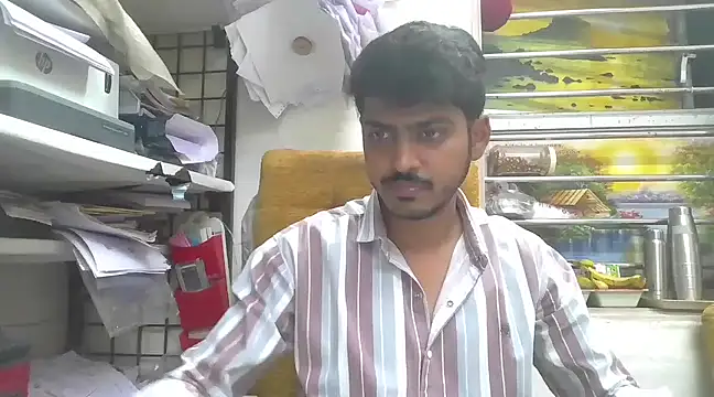 Snapshot of cute_modell chatting on 8, 3, 2025 cute modell online show from 8, 3, 2025