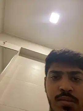 Snapshot of cute_modell chatting on 17, 10, 2025 cute modell online show from 17, 10, 2025