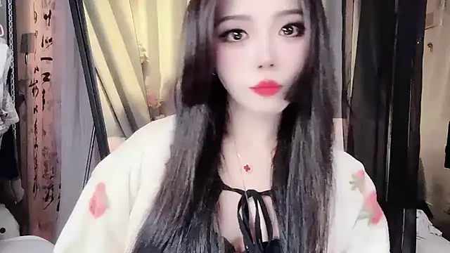 Snapshot of ying-love520 chatting on 5, 11, 2025 ying-love520 online show from 5, 11, 2025