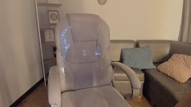 Renaxi Smith online show from 2, 3, 2025