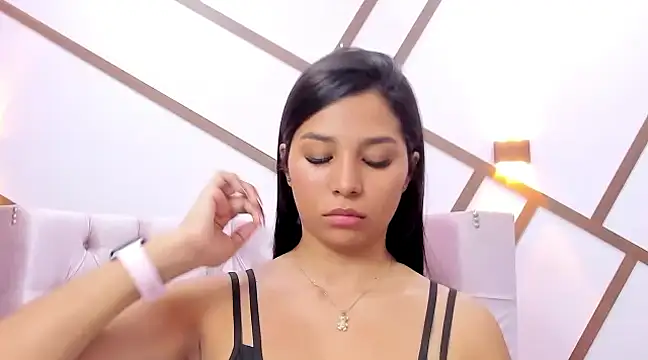 Snapshot of CharlotteGraay chatting on 23, 1, 2025 CharlotteGraay online show from 23, 1, 2025