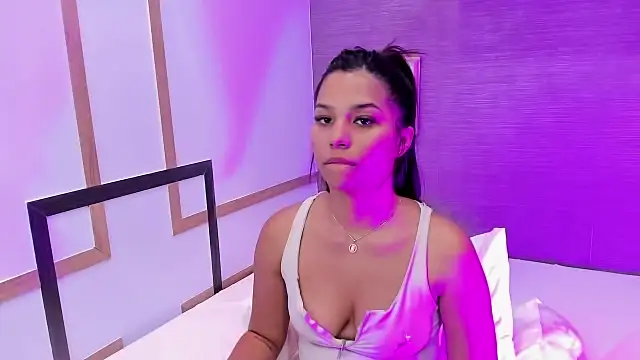 Snapshot of CharlotteGraay chatting on 23, 3, 2025 CharlotteGraay online show from 23, 3, 2025