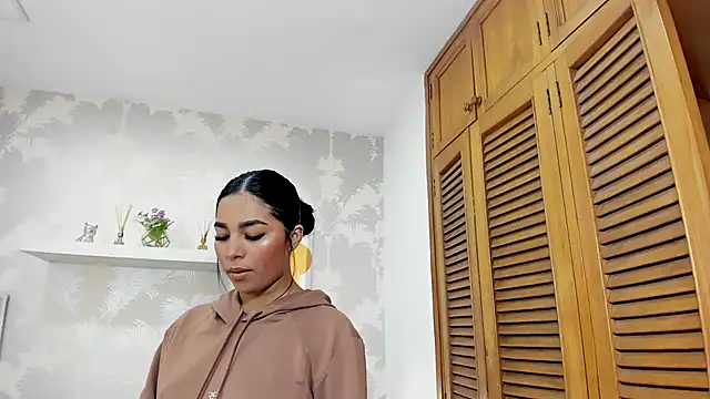 Snapshot of CharlotteGraay chatting on 1, 10, 2025 CharlotteGraay online show from 1, 10, 2025