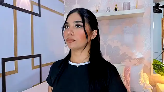 Snapshot of CharlotteGraay chatting on 28, 11, 2025 CharlotteGraay online show from 28, 11, 2025