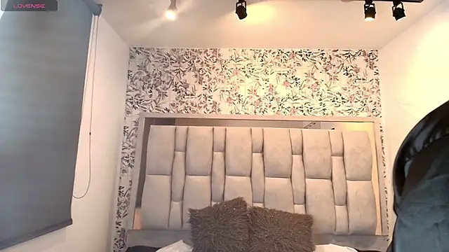 Victoria Adamns online show from 13, 2, 2026