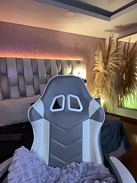 Snapshot of Sara__collins__ chatting on 19, 12, 2025 Sara collins online show from 19, 12, 2025