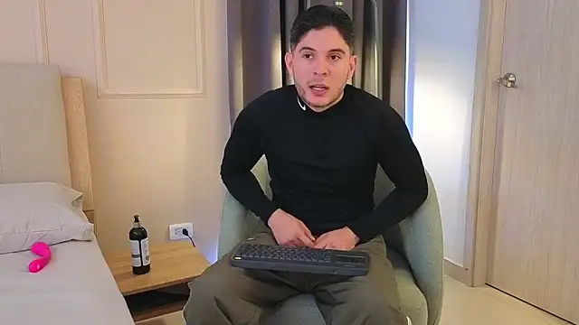 Snapshot of mr_danni chatting on 3, 3, 2026 mr danni online show from 3, 3, 2026