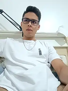 HornyTiger744 online show from 19, 12, 2025