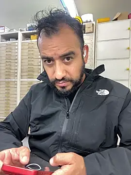 leonardohot1987 online show from 8, 4, 2026