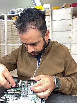 leonardohot1987 online show from 9, 4, 2026