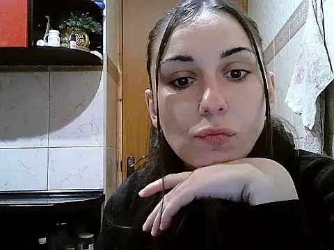 Snapshot of Yuliia30 chatting on 4, 10, 2025 Yuliia30 online show from 4, 10, 2025