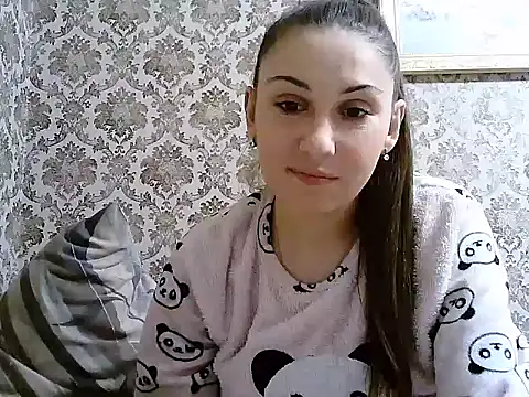 Snapshot of Yuliia30 chatting on 17, 10, 2025 Yuliia30 online show from 17, 10, 2025