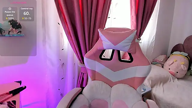 Snapshot of sweetfoxy_17 chatting on 8, 4, 2026 sweetfoxy 17 online show from 8, 4, 2026